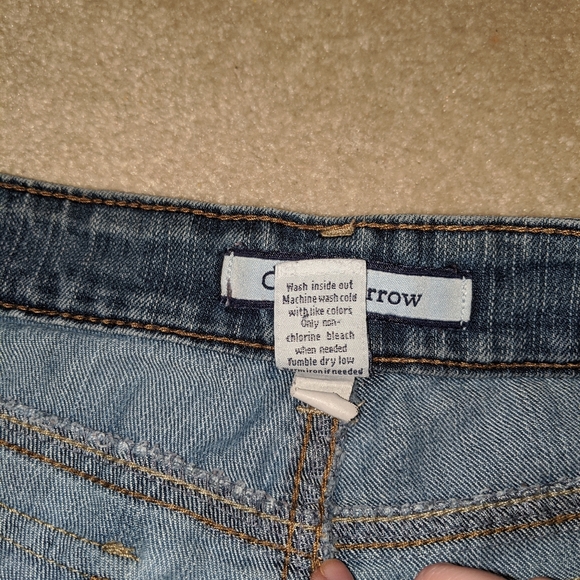 Croft & Barrow destressed shorts - Picture 5 of 5